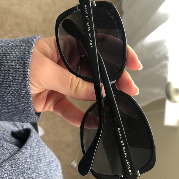 MARC by MARC JACOBS black sunglasses - Picture 5 of 7